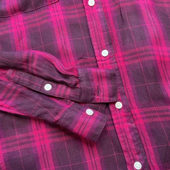 •Banana Republic•boyfriend fit plaid button top - Picture 8 of 8